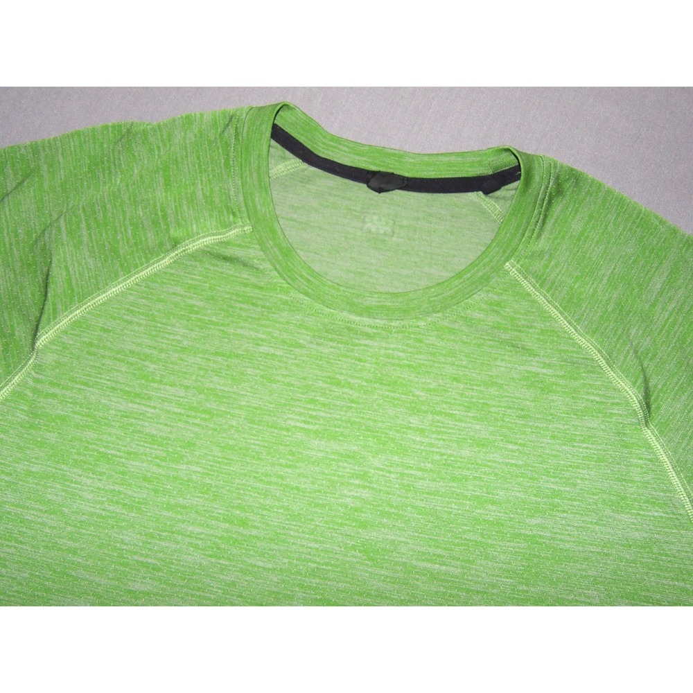 RHONE Short Sleeved Green Breathable Performance T-Shirt Men's Large